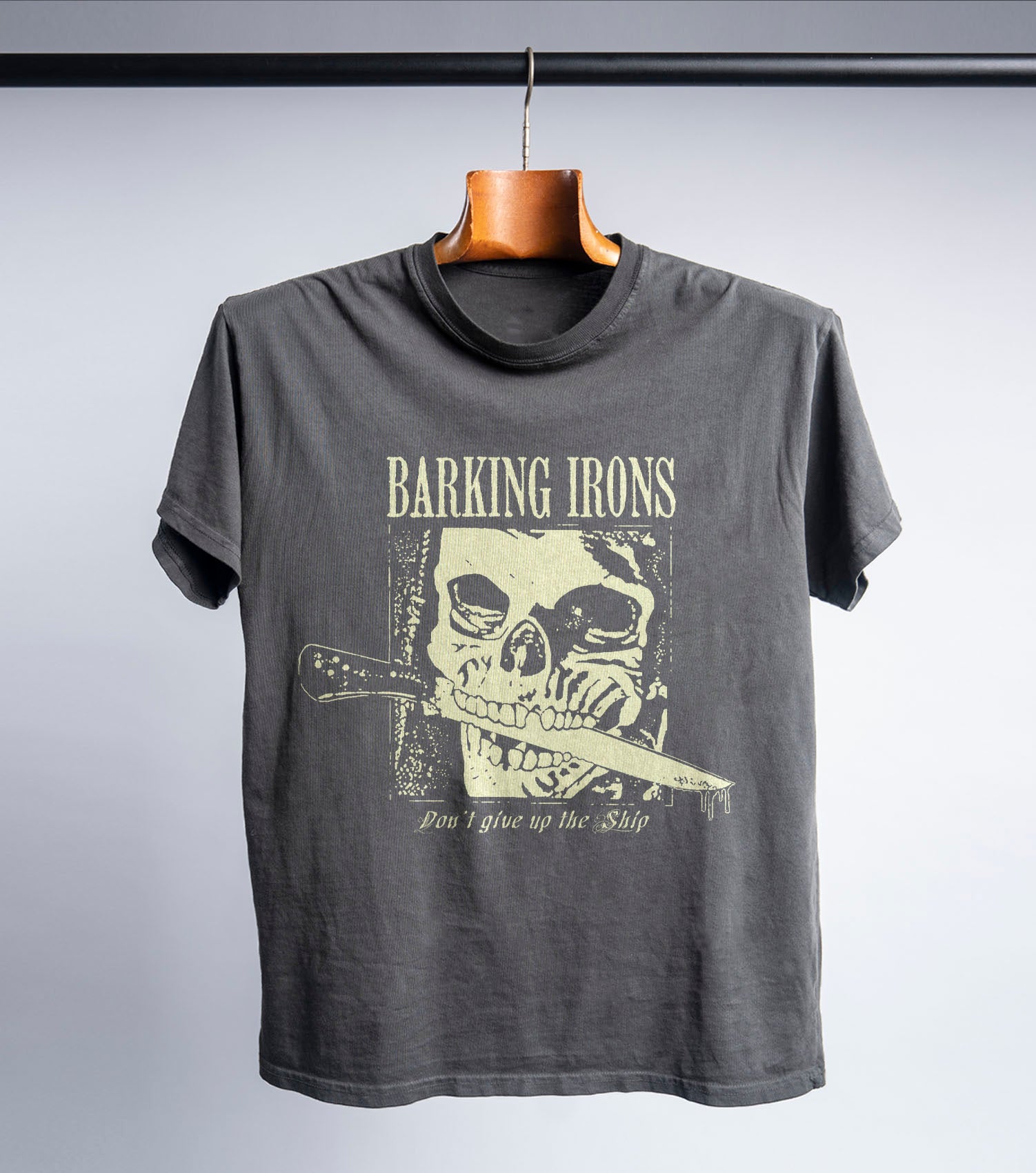 Don't Give Up The Ship (Vintage Black)