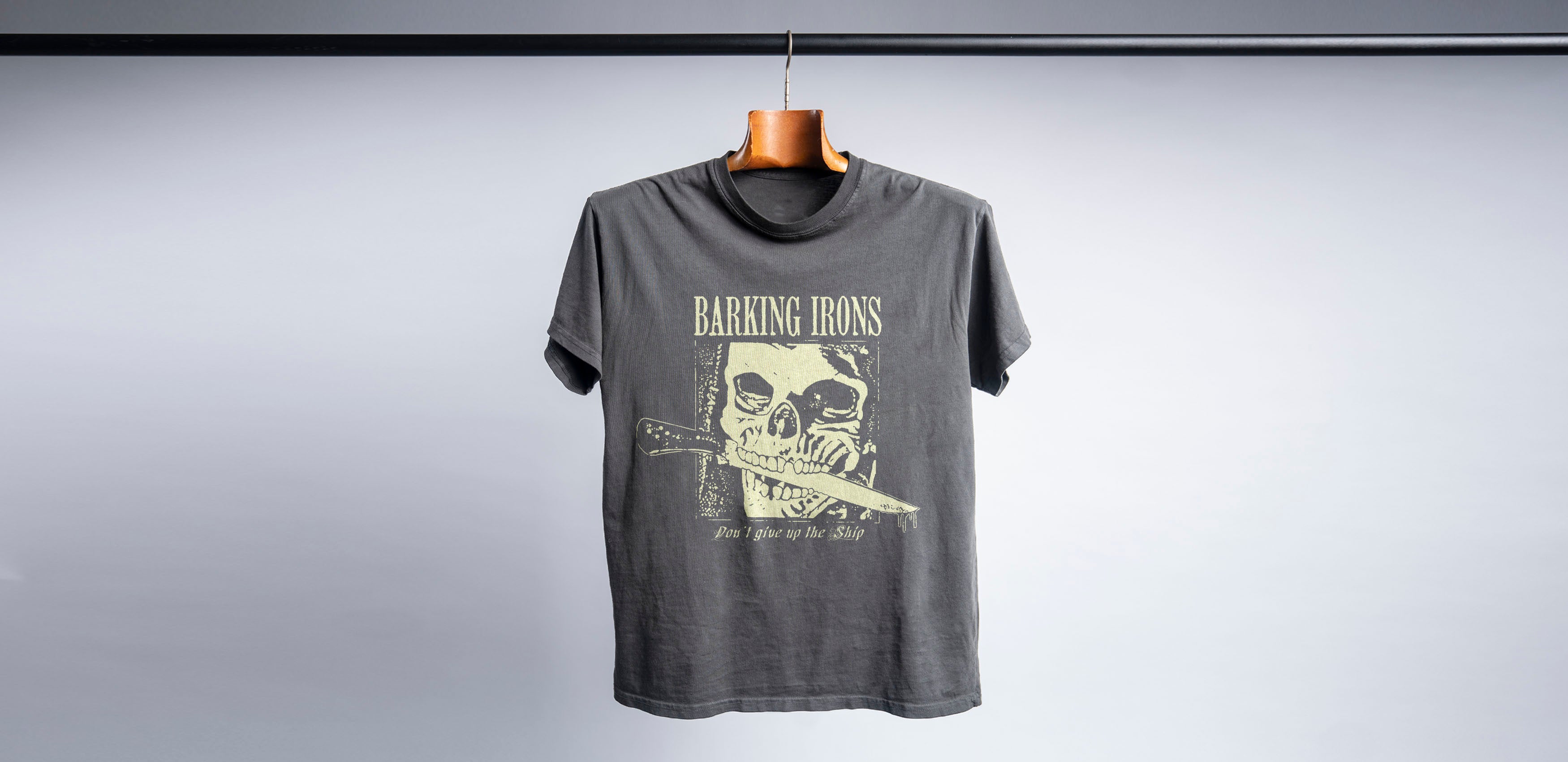 Don't Give Up The Ship (Vintage Black)